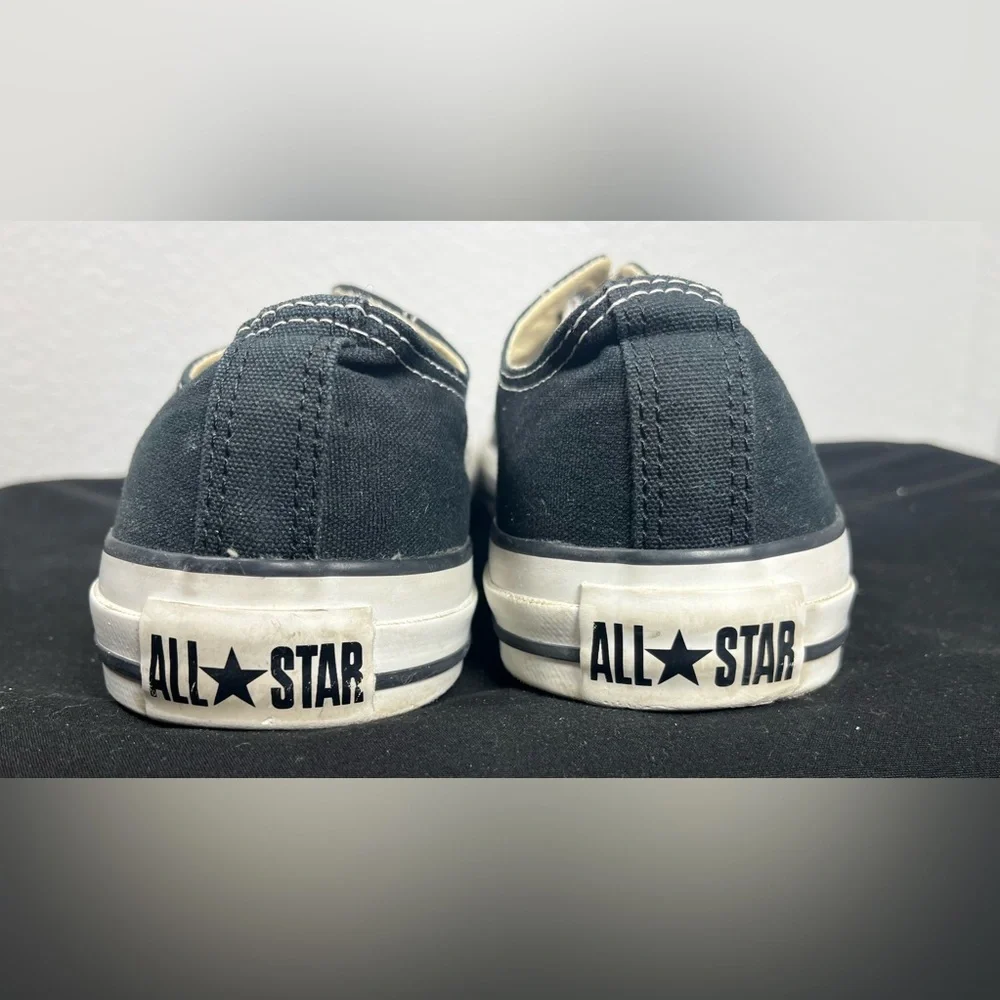 Converse Low Tops Shoes - Black & White - Women’s Size 10 & Men’s Size 8 - Picture 7 of 10